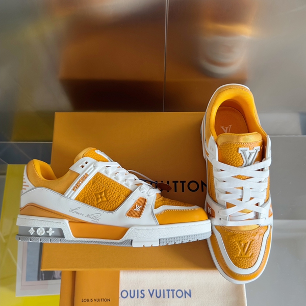 ルイヴィトン靴背面デザイン